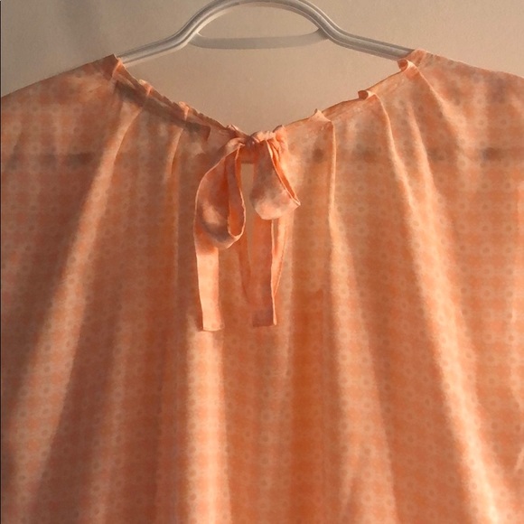 Peach blouse - Picture 3 of 3